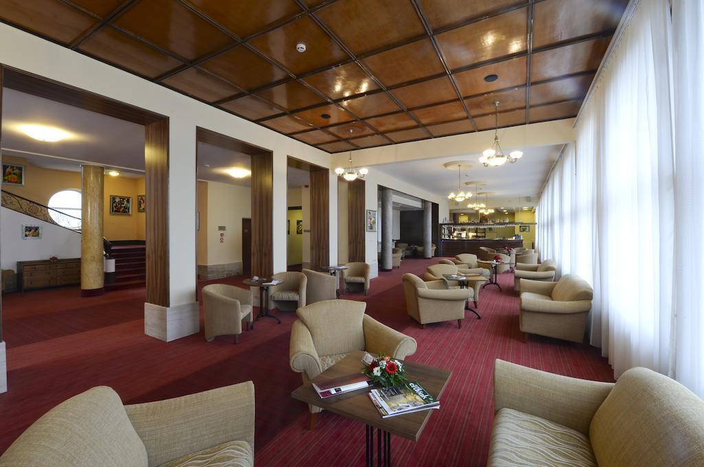 Hunguest Grandhotel Galya 戈尔亚泰托 外观 照片